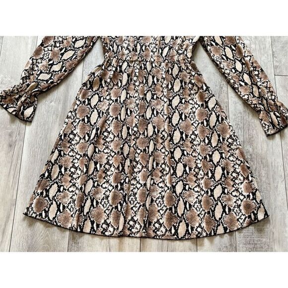 SHEIN animal print knee length/below the knee dress size M - Picture 3 of 12